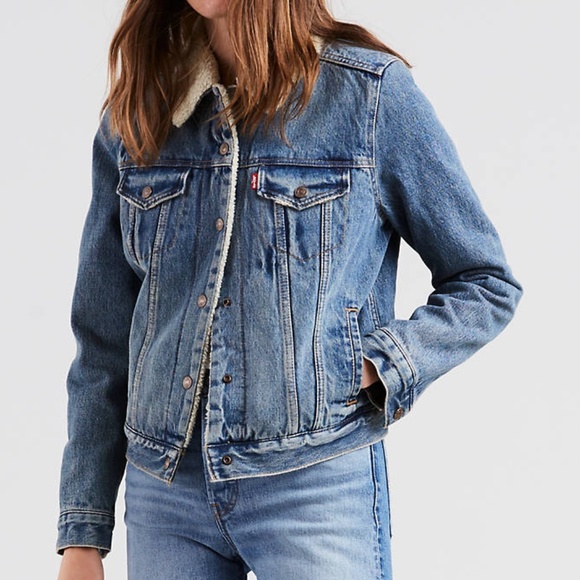 Levi's Original Sherpa Trucker Jacket - Picture 2 of 7